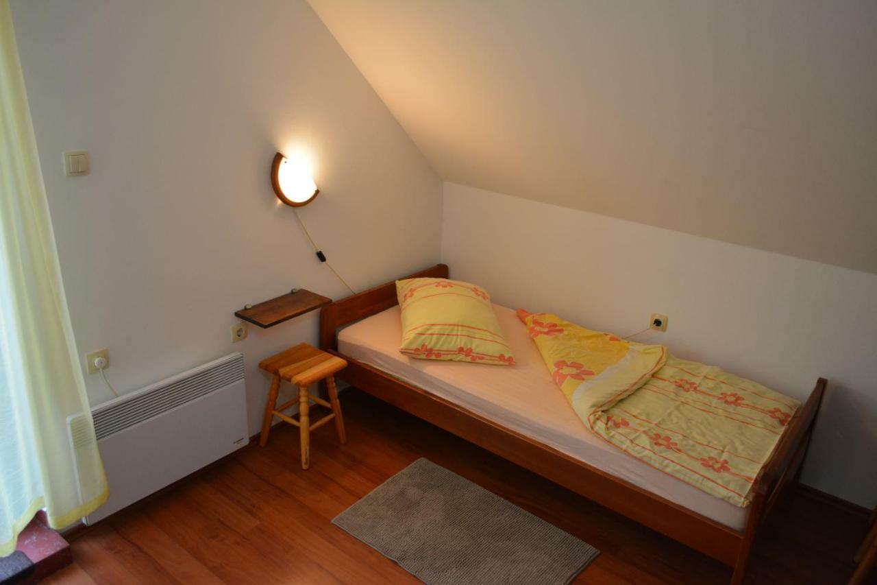 Holiday Home Coprnicka Hisa Skrad エクステリア 写真